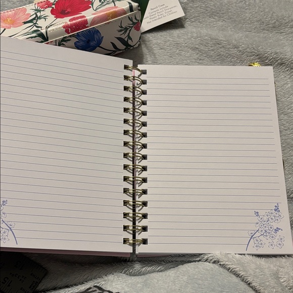 Kate Spade Stationary & Floral Notebook Set - Picture 7 of 7